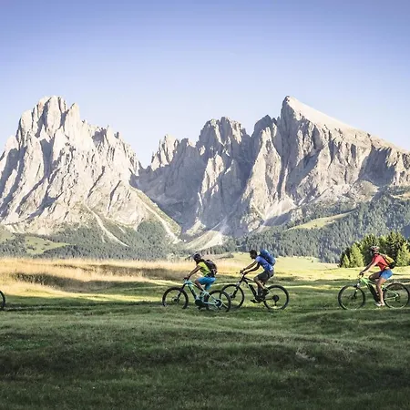 Resort Adler Dolomiti St. Ulrich in Gröden